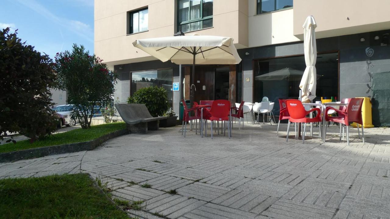 Albergue Cafeteria Rio Sar Padron Bagian luar foto
